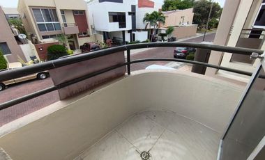 Alquilo casa en Belohorizinte via a la Costa