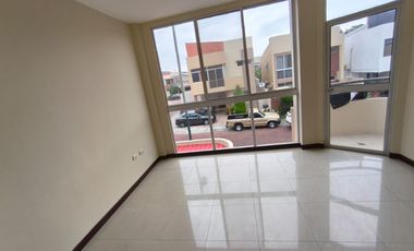 Alquilo casa en Belohorizinte via a la Costa