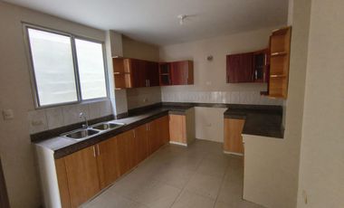 Alquilo casa en Belohorizinte via a la Costa