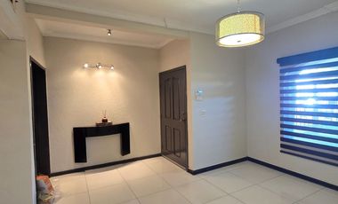 CASA DE RENTA EQUIPADA EN JARDINES DEL LAGO (CERCA GARITA CENTRO), MEXICALI