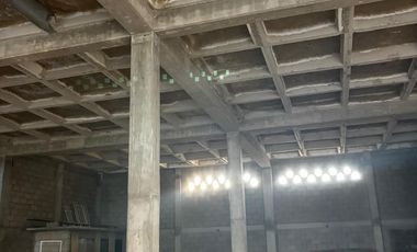 Venta de bodega industrial a 150 metros del anillo vial Fray Junipero Serra.