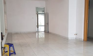 DISEWAKAN RUMAH DI SAYAP PASIRKALIKI PUSAT KOTA BANDUNG