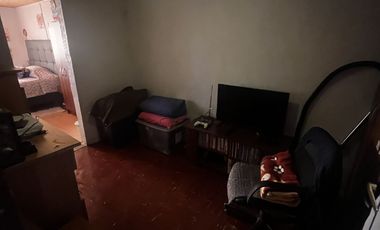 Casa con muy buena ubicación, en comuna La Granja