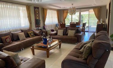 hermosa casa en venta sector zhullin en azogues  no amplia área verde