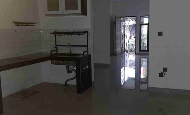 Disewakan Rumah Rapi Siap Huni di The Address Cibubur
