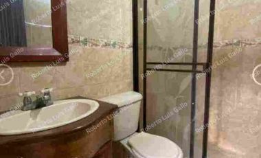 Vendo casa esquinera 3er piso en san martín Prado centro