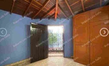 Vendo casa esquinera 3er piso en san martín Prado centro