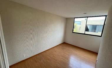 LUJOSA CASAN EN SAN JERONIMO