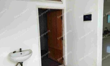 DIJUAL / DISEWAKAN RUMAH RUNGKUT ASRI