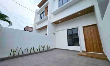 Rumah Baru Model Modern Minimalis di Bulevard Hijau, Harapan Indah Bekasi