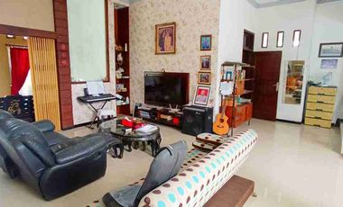 TURUN EKSTRIM □ Rumah Mewah 565m² Nyaman Solo Kota