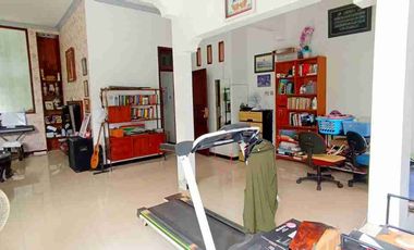 TURUN EKSTRIM □ Rumah Mewah 565m² Nyaman Solo Kota