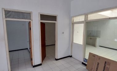 Disewakan Rumah 3 Kamar Cuma 40 Juta di Babatan Mukti Wiyung Surabaya