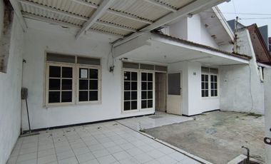 Disewakan Rumah 3 Kamar Cuma 40 Juta di Babatan Mukti Wiyung Surabaya
