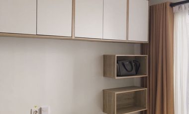 NEGO SAMPAI JADI APARTEMEN SPRINGWOOD. BERSIH DAN TIDAK BAU ROKOK