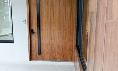 CASA EN VENTA EN LOMAS DE ANGELOPOLIS