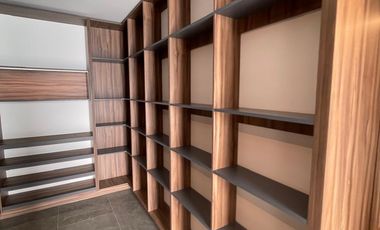 CASA EN VENTA EN LOMAS DE ANGELOPOLIS