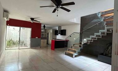 CASA EN VENTA EN COLONIA TAMULTE,VILLAHERMOSA TABASCO, ZONA ALTA NO INUNDABLE
