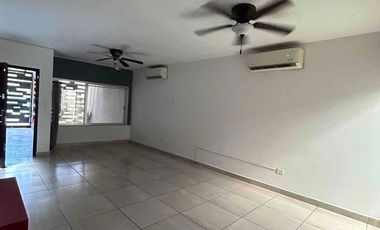 CASA EN VENTA EN COLONIA TAMULTE,VILLAHERMOSA TABASCO, ZONA ALTA NO INUNDABLE