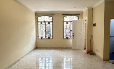 Disewakan Rumah Citra II Mediterania Jakarta Barat