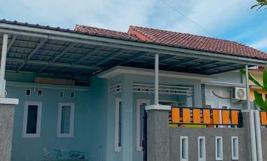 House in BTN Taman Alamanda near the NW campus