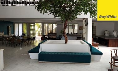 Disewakan Rumah 2 lantai di Jalan Raya Jemursari Surabaya