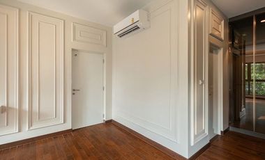 Town in Town Area! Near SISB!Luxury Built-in Home with Underground Power Lines!3 Storeys, 3 Parking Spaces! For Sale The City Ekkamai–Ladprao