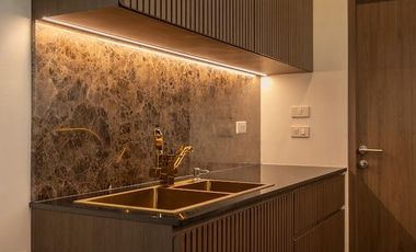 Town in Town Area! Near SISB!Luxury Built-in Home with Underground Power Lines!3 Storeys, 3 Parking Spaces! For Sale The City Ekkamai–Ladprao