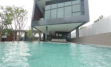 Town in Town Area! Near SISB!Luxury Built-in Home with Underground Power Lines!3 Storeys, 3 Parking Spaces! For Sale The City Ekkamai–Ladprao
