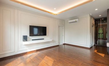 Town in Town Area! Near SISB!Luxury Built-in Home with Underground Power Lines!3 Storeys, 3 Parking Spaces! For Sale The City Ekkamai–Ladprao