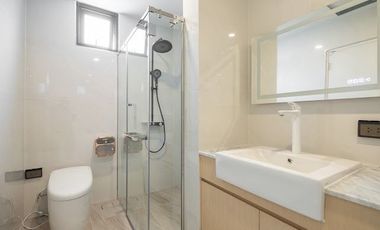 Town in Town Area! Near SISB!Luxury Built-in Home with Underground Power Lines!3 Storeys, 3 Parking Spaces! For Sale The City Ekkamai–Ladprao