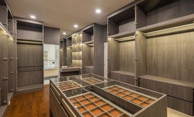 Town in Town Area! Near SISB!Luxury Built-in Home with Underground Power Lines!3 Storeys, 3 Parking Spaces! For Sale The City Ekkamai–Ladprao