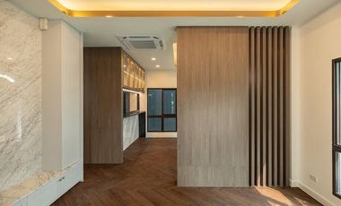 Town in Town Area! Near SISB!Luxury Built-in Home with Underground Power Lines!3 Storeys, 3 Parking Spaces! For Sale The City Ekkamai–Ladprao