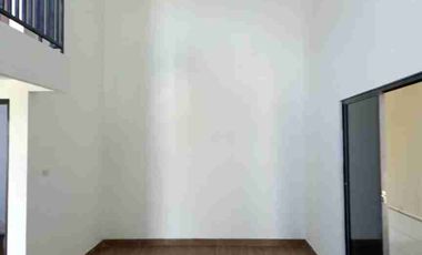 Dikontrakan Rumah 2 Lantai Baru,Luas 80m2
Lokasi Strategis Jebres,Solo