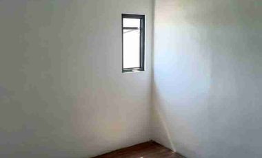 Dikontrakan Rumah 2 Lantai Baru,Luas 80m2
Lokasi Strategis Jebres,Solo