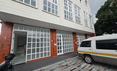 Ruko Modern 2 Lantai Siap Pakai Dijual, di Kerobokan