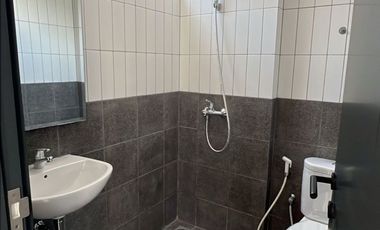 Rumah Cantik Minimalis 2 Lantai Disewakan di Cluster Genova Summarecon