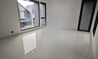 Rumah Cantik Minimalis 2 Lantai Disewakan di Cluster Genova Summarecon