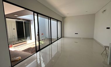 Rumah Cantik Minimalis 2 Lantai Disewakan di Cluster Genova Summarecon