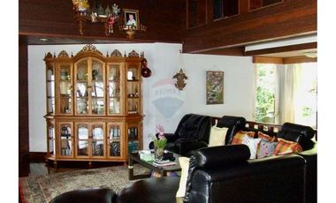 For Sale!! Spacious Villa with Stunning Seaview in Chaweng Noi, Koh Samui