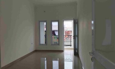 Ruko Langka 3 LT di pusat keramaian Perumnas 1 , Bekasi