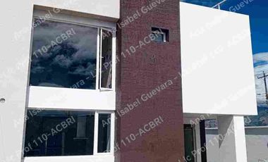 Casa en venta a pocos pasos de las Fritadas, Amazonas