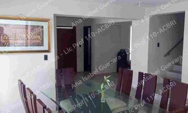 Casa en venta a pocos pasos de las Fritadas, Amazonas