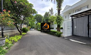 T57.Rumah Second Mewah Di Mega Kuningan Jakarta Selatan