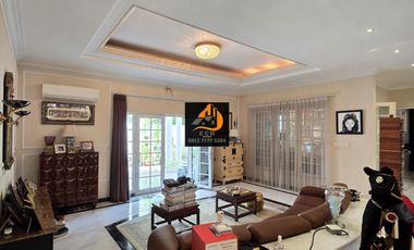 T57.Rumah Second Mewah Di Mega Kuningan Jakarta Selatan