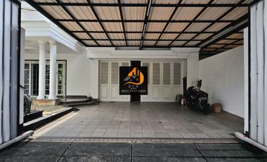 T57.Rumah Second Mewah Di Mega Kuningan Jakarta Selatan
