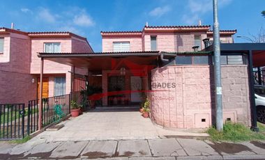 Hermosa Casa de Dos Pisos 3 Dormitorios 2 Baños, Condominio Piedra Roja, Comuna de Quilicura