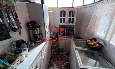 Hermosa Casa de Dos Pisos 3 Dormitorios 2 Baños, Condominio Piedra Roja, Comuna de Quilicura