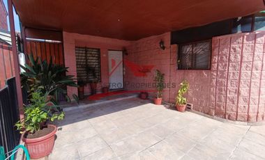 Hermosa Casa de Dos Pisos 3 Dormitorios 2 Baños, Condominio Piedra Roja, Comuna de Quilicura