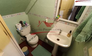 Hermosa Casa de Dos Pisos 3 Dormitorios 2 Baños, Condominio Piedra Roja, Comuna de Quilicura